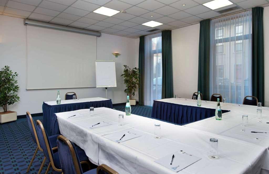 מלון Wyndham Garden Duesseldorf מטמן עסק תמונה