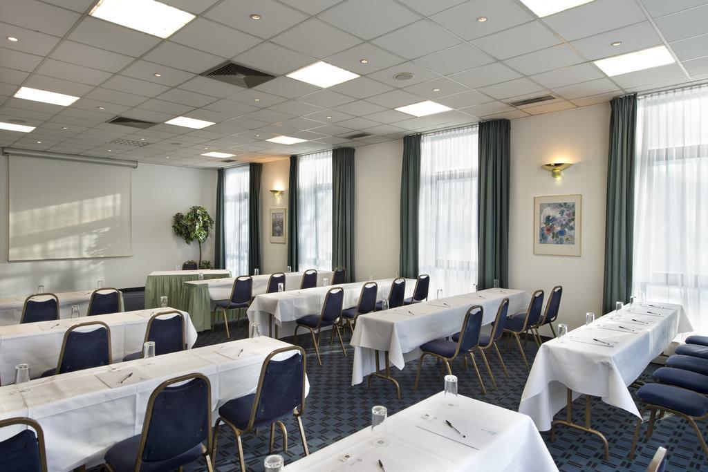מלון Wyndham Garden Duesseldorf מטמן עסק תמונה
