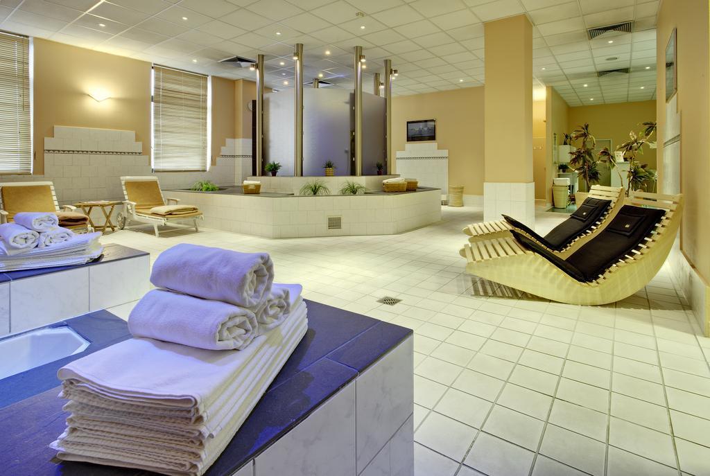 מלון Wyndham Garden Duesseldorf מטמן מתקנים תמונה